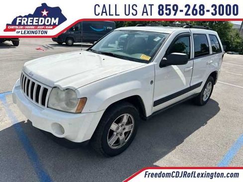 Used 2006 Jeep Grand Cherokee Laredo AWD/4WD image 1