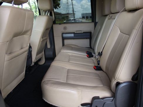 Used 2016 Ford F250 Lariat w/ Lariat Ultimate Package AWD/4WD image 14