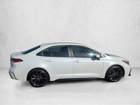 Used 2024 Toyota Corolla SE image 4