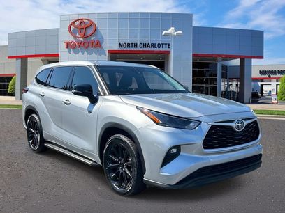 Used 2022 Toyota Highlander LE