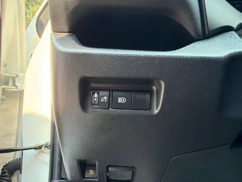 Certified 2025 Toyota RAV4 LE AWD/4WD image 29