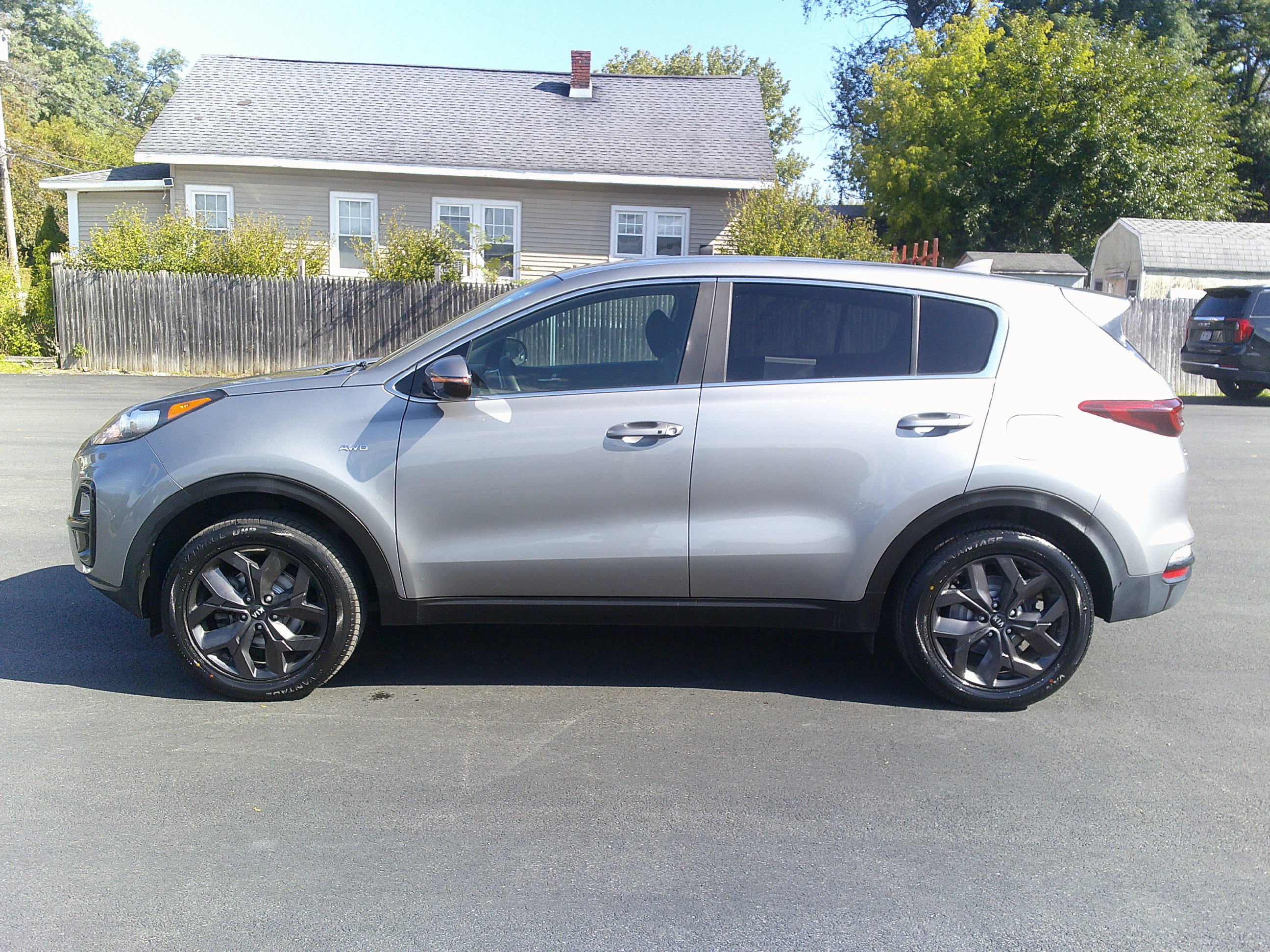 Used 2022 Kia Sportage LX w/ LX AWD Value Edition Package image 2