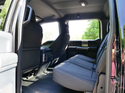 Used 2017 Ford F150 XLT w/ Equipment Group 302A Luxury AWD/4WD image 28