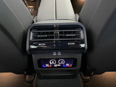 New 2026 BMW 530i xDrive w/ M Sport Package image 29