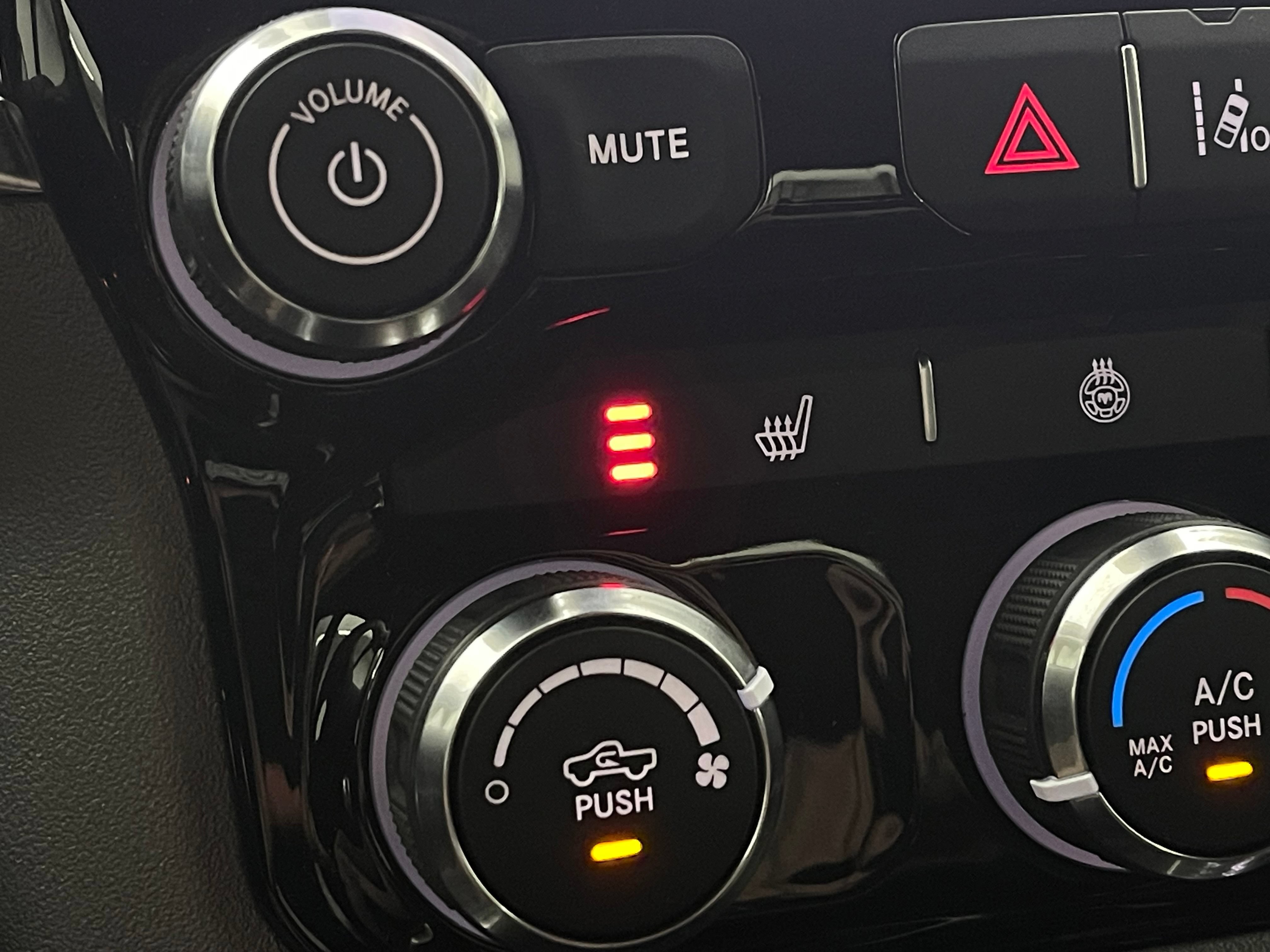 Used 2025 RAM 1500 Big Horn AWD/4WD image 5
