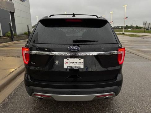Used 2016 Ford Explorer XLT w/ Equipment Group 202A FWD image 42
