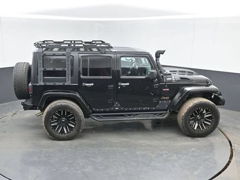 Used 2016 Jeep Wrangler Unlimited Sahara w/ Max Tow Package AWD/4WD image 39