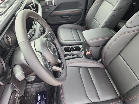 New 2026 Jeep Wrangler Unlimited Rubicon AWD/4WD image 10
