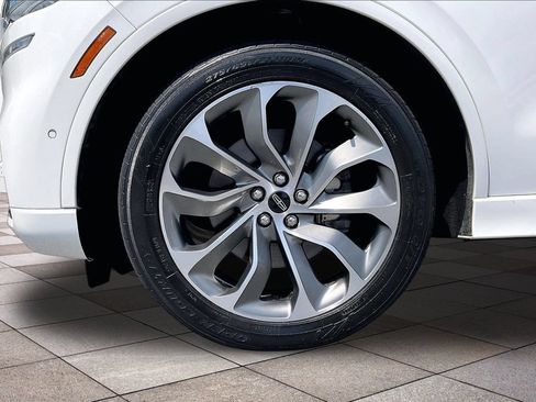 Used 2020 Lincoln Aviator Grand Touring w/ Equipment Group 302A AWD/4WD image 9