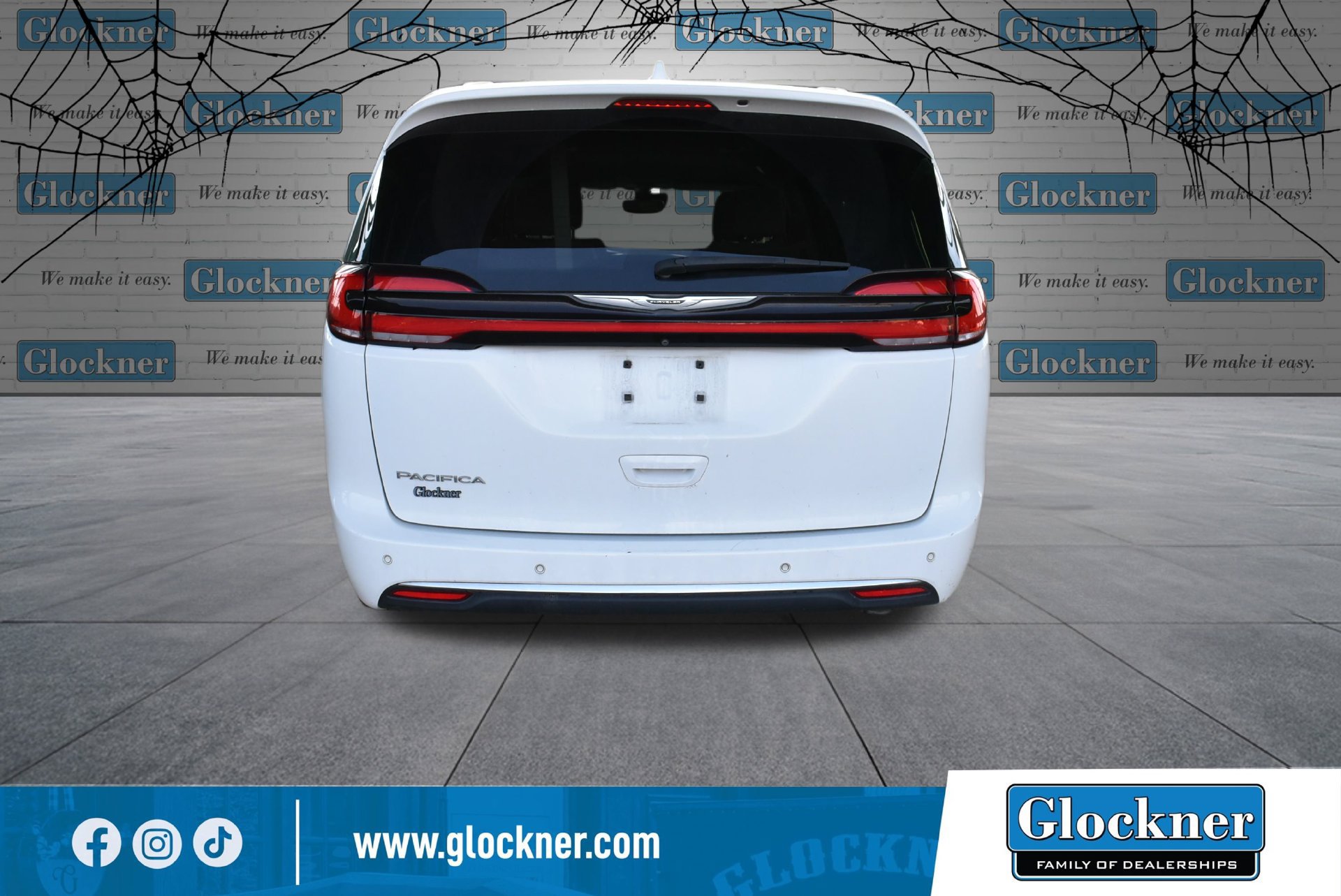 Used 2021 Chrysler Pacifica Touring-L FWD image 7