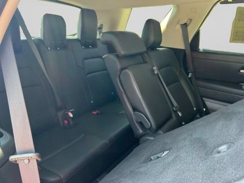 Used 2023 Nissan Pathfinder SL FWD image 18