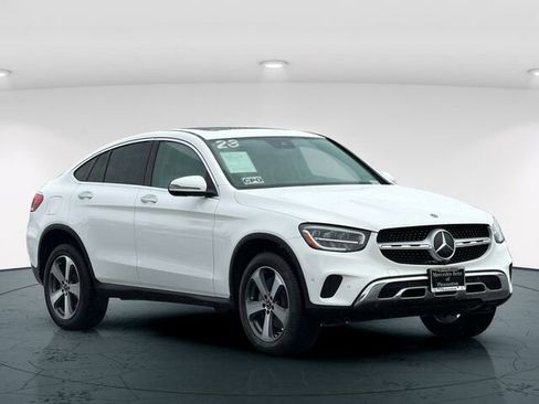 Used 2023 Mercedes-Benz GLC 300 4MATIC Coupe image 9