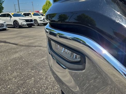 Used 2019 GMC Sierra 1500 SLE w/ Black Pack AWD/4WD image 24