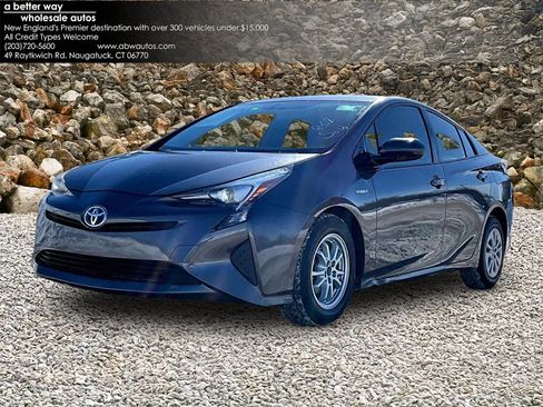 Used 2016 Toyota Prius Three image 1