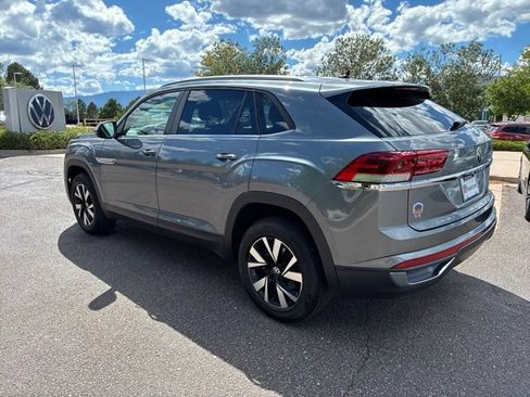 Used 2022 Volkswagen Atlas Cross Sport SE AWD/4WD image 4