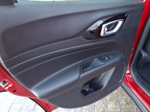 New 2026 Jeep Compass Latitude image 13