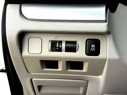 Used 2018 Subaru Forester 2.5i w/ Alloy Wheel Package image 17