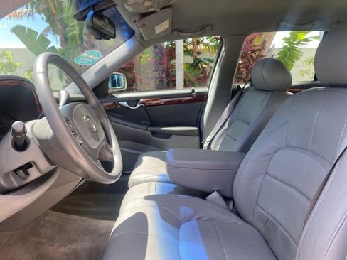 Used 2005 Cadillac De Ville image 36