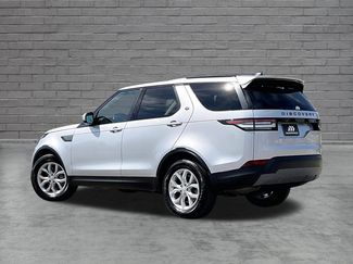 Used 2020 Land Rover Discovery SE AWD/4WD video 4