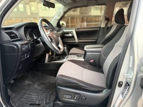 Used 2017 Toyota 4Runner SR5 image 8