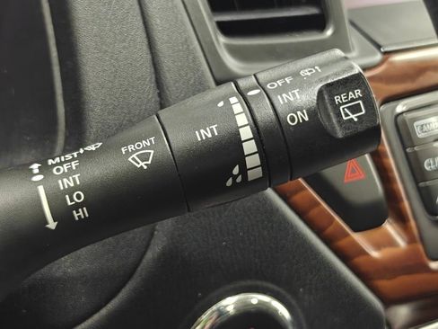 Used 2019 Nissan Pathfinder Platinum AWD/4WD image 52
