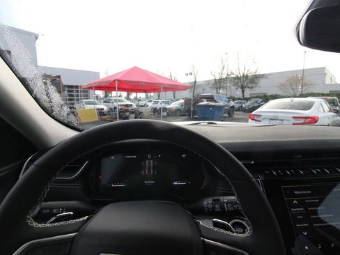 Used 2023 Jeep Grand Cherokee Laredo w/ Luxury Tech Group I AWD/4WD image 19