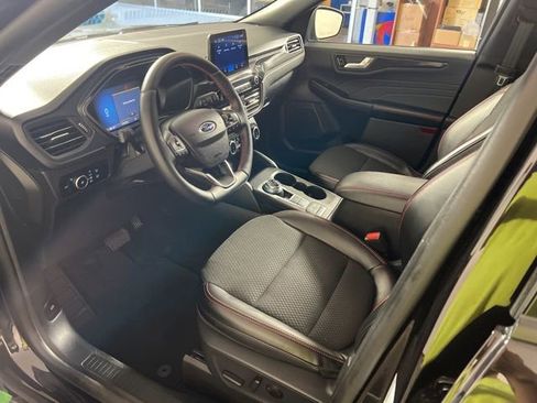 Used 2025 Ford Escape ST-Line Select AWD/4WD image 29