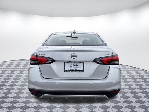Used 2023 Nissan Versa SV image 6