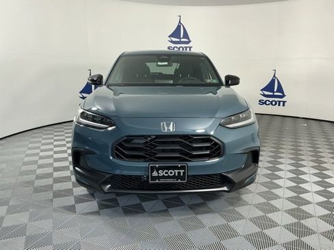 Certified 2025 Honda HR-V Sport image 2