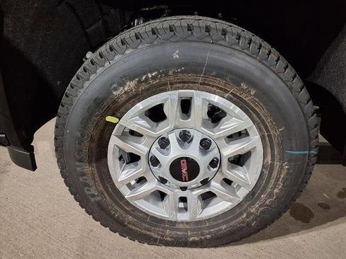 New 2026 GMC Sierra 2500 Pro w/ Convenience Package image 21