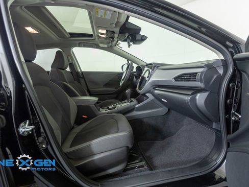 Used 2025 Subaru Crosstrek 2.0i Premium AWD/4WD image 38