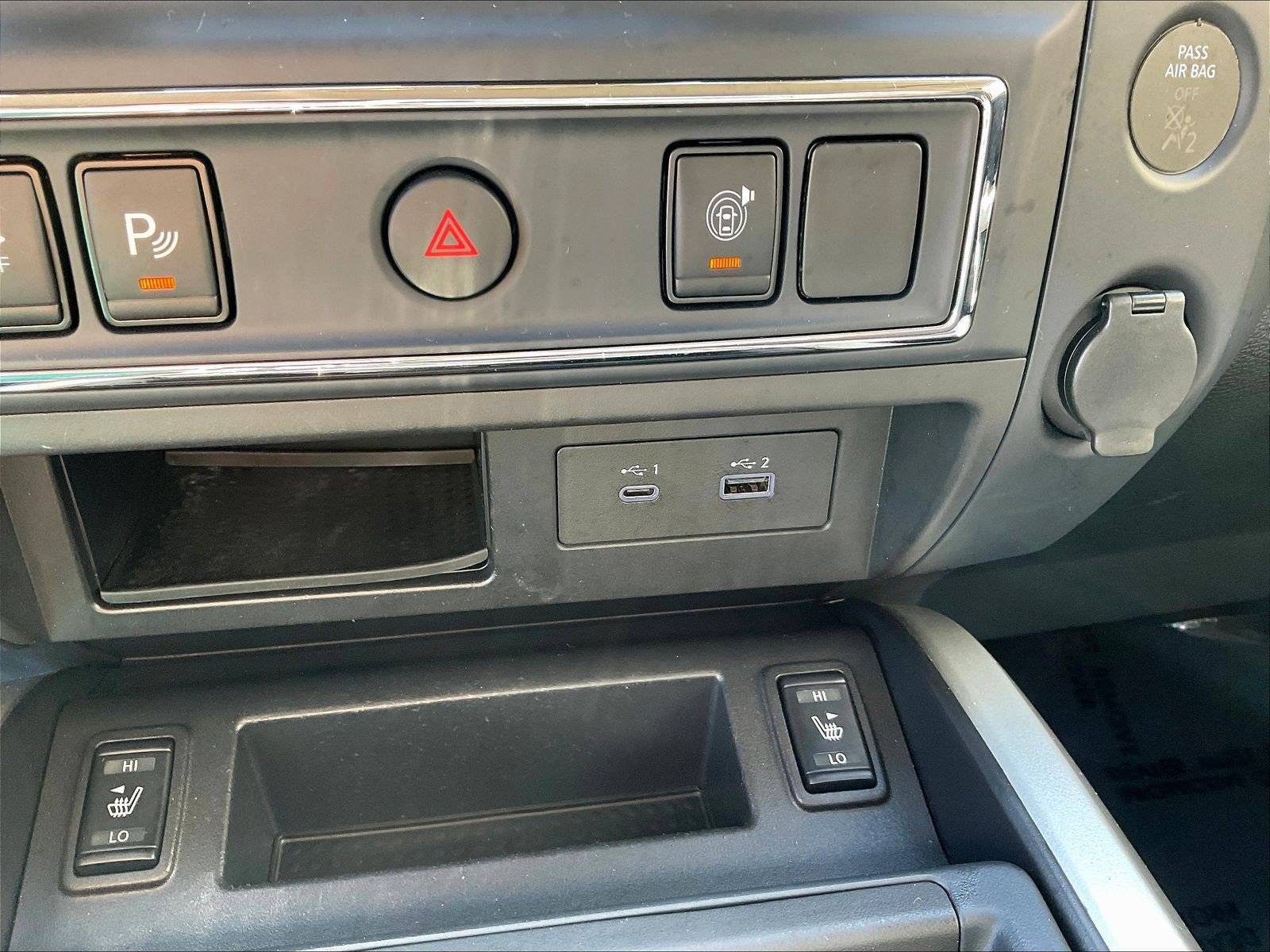 Certified 2024 Nissan Titan SV w/ SV Convenience Package AWD/4WD image 19