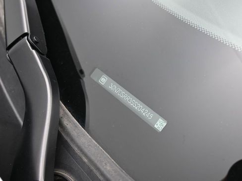 Used 2025 Chevrolet Equinox EV RS AWD/4WD image 18