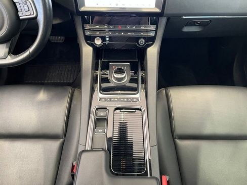 Used 2020 Jaguar F-PACE Premium AWD/4WD image 40
