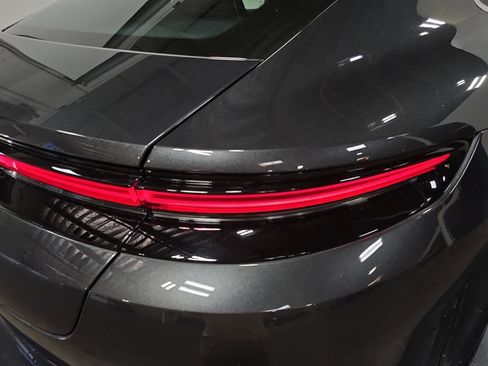 Certified 2025 Porsche Panamera RWD image 29