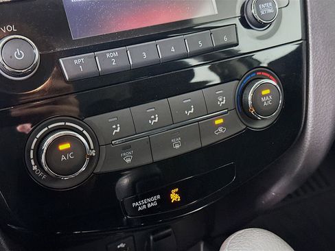 Used 2016 Nissan Rogue S AWD/4WD image 22