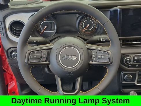 Used 2024 Jeep Gladiator Sport AWD/4WD image 17