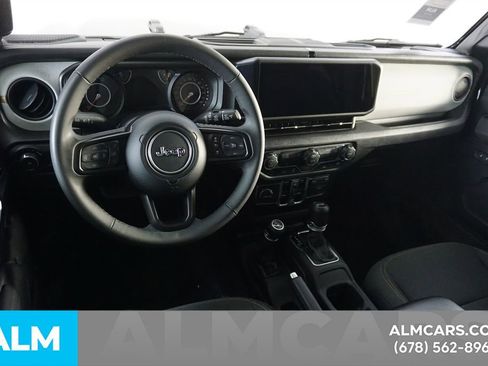 Used 2025 Jeep Wrangler Unlimited Sport AWD/4WD image 23