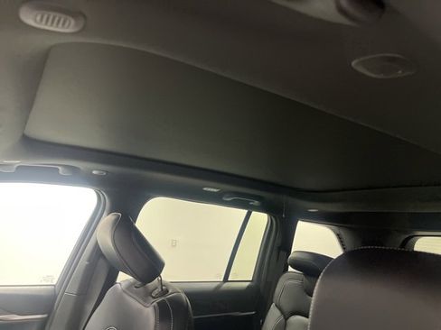 New 2025 Jeep Grand Cherokee Limited image 11