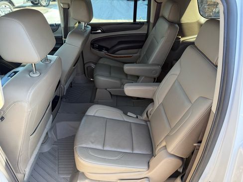 Used 2019 Chevrolet Suburban Premier image 14