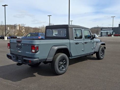 New 2026 Jeep Gladiator Sport AWD/4WD image 10