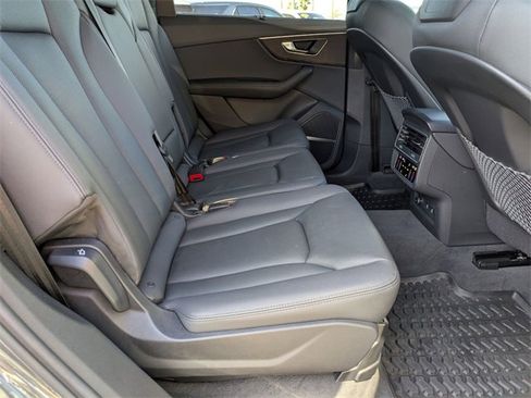 Used 2023 Audi Q7 3.0T Prestige image 28