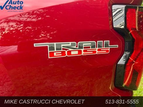 Used 2024 Chevrolet Colorado Trail Boss w/ LPO, Dark Essentials Package AWD/4WD image 3