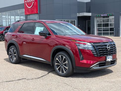 New 2026 Nissan Pathfinder Platinum w/ Cargo Package AWD/4WD image 1