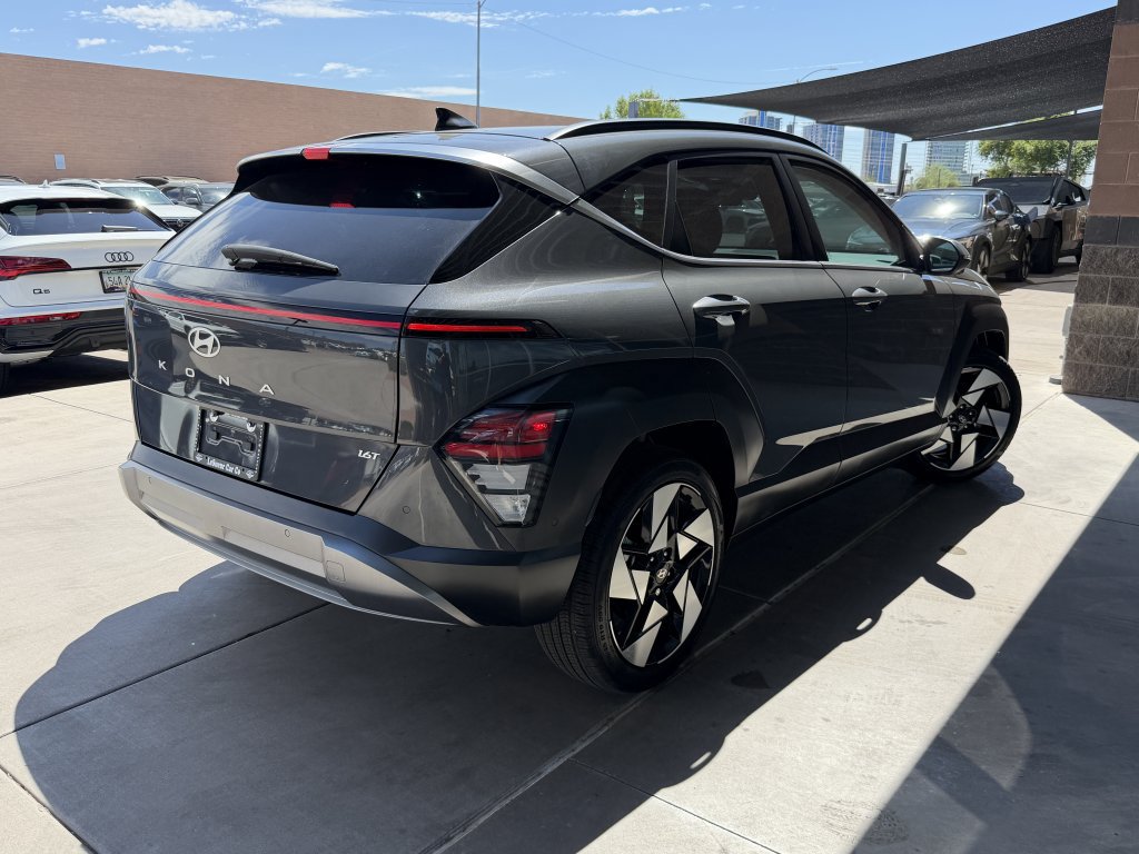 Used 2024 Hyundai Kona Limited FWD image 4