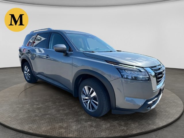 Used 2023 Nissan Pathfinder SL AWD/4WD image 8