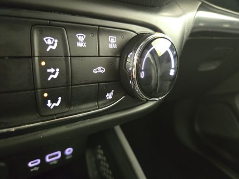 Used 2022 Chevrolet TrailBlazer RS FWD image 24