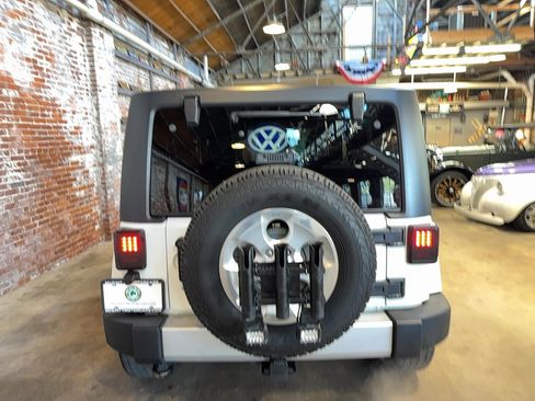 Used 2015 Jeep Wrangler Sahara w/ Connectivity Group image 4