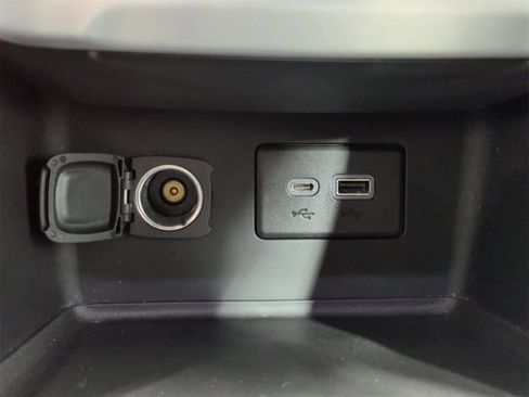 Used 2020 GMC Acadia SLE image 34