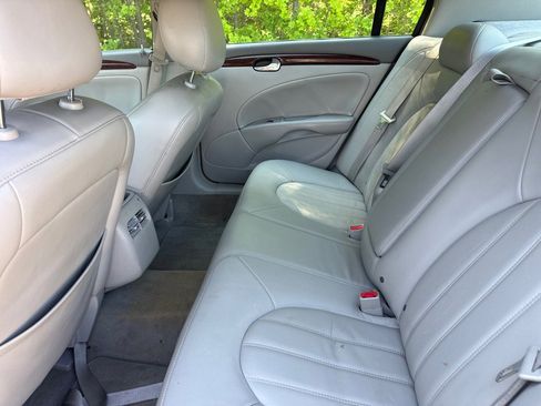 Used 2009 Buick Lucerne CXL FWD image 10